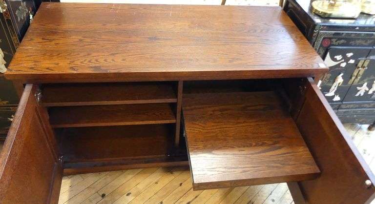 MISSION STYLE OAK T.V. CABINET