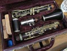 SELMER CLARINET WITH CASE