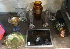 TEN PIECES OF ART GLASS