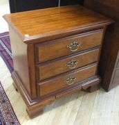AMERICAN DREW BEDSIDE TABLE