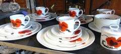 WEDGWOOD SUSIE COOPER DESIGN "CORN POPPY" DINNERWARE