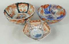 SIX PIECES OF IMARI PORCELAIN