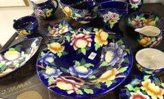 TWELVE PIECES OF MALING POTTERY