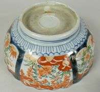 SIX PIECES OF IMARI PORCELAIN