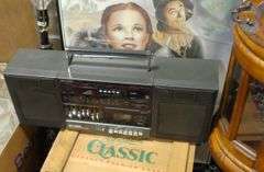 STEREOS, PRINT, LAMP, CRATE AND WINDOWS