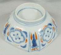 SIX PIECES OF IMARI PORCELAIN