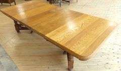 19TH CENTURY CARVED OAK DINING TABLE