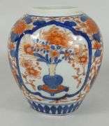 SIX PIECES OF IMARI PORCELAIN