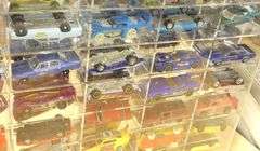 LARGE CASE OF TOY CARS