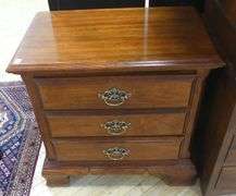 AMERICAN DREW BEDSIDE TABLE