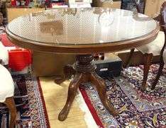 VICTORIAN PARLOUR TABLE