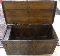 18TH CENTURY OAK BLANKET BOX