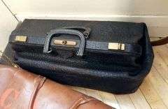 DOCTOR'S BAG AND MILITARY BAG