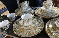 ROYAL CROWN DERBY "GREEN DERBY PANEL" DINNERWARE