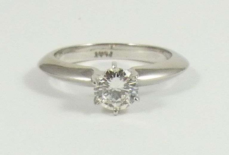 TIFFANY STYLE DIAMOND RING
