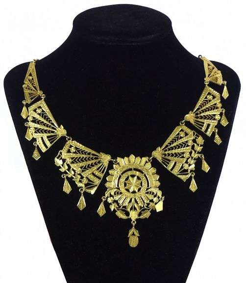 HIGHLY IMPORTANT JEWELLERY FEATURING INDIAN WEDDING GOLD