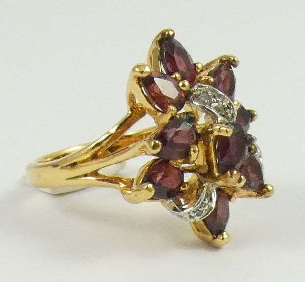 VINTAGE GARNET RING
