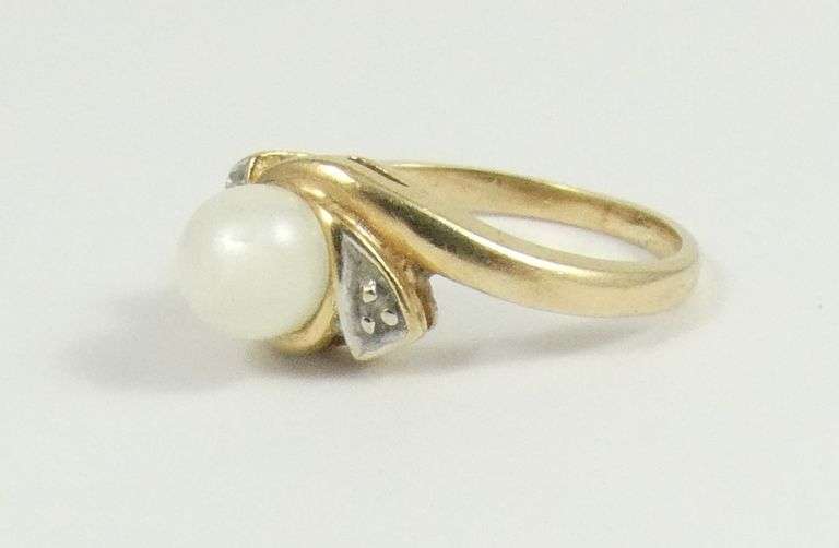 PEARL RING
