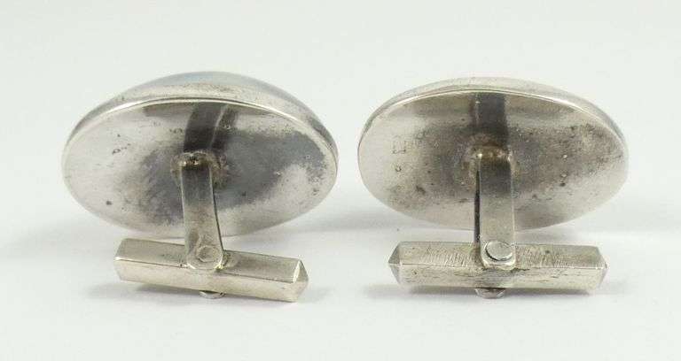 PAIR CUFFLINKS
