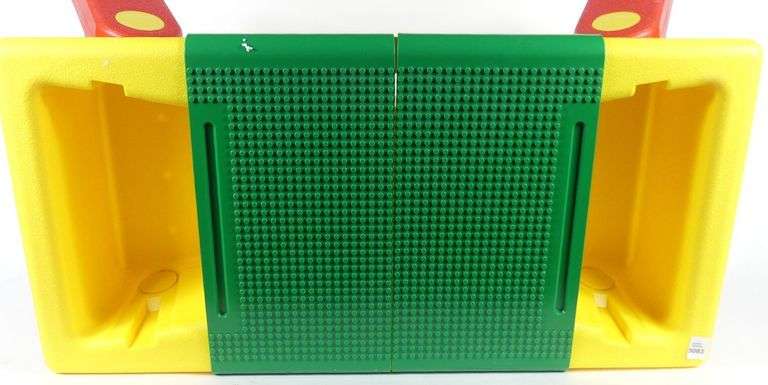 PORTABLE LEGO TABLE