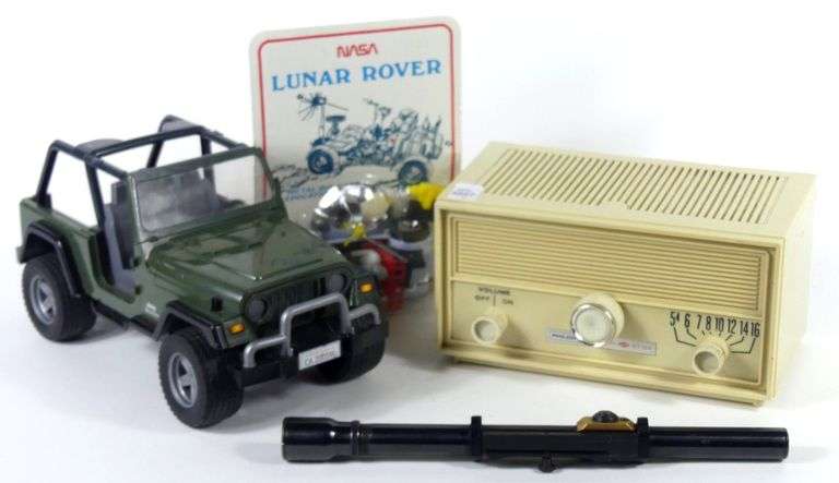PHILCO RADIO, RIFLE SCOPE & MODEL TOYS