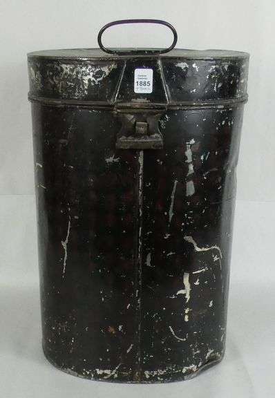 ANTIQUE TIN HAT CASE
