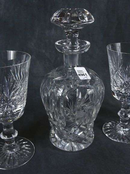 CRYSTAL DECANTER & SET OF FOUR GLASSES