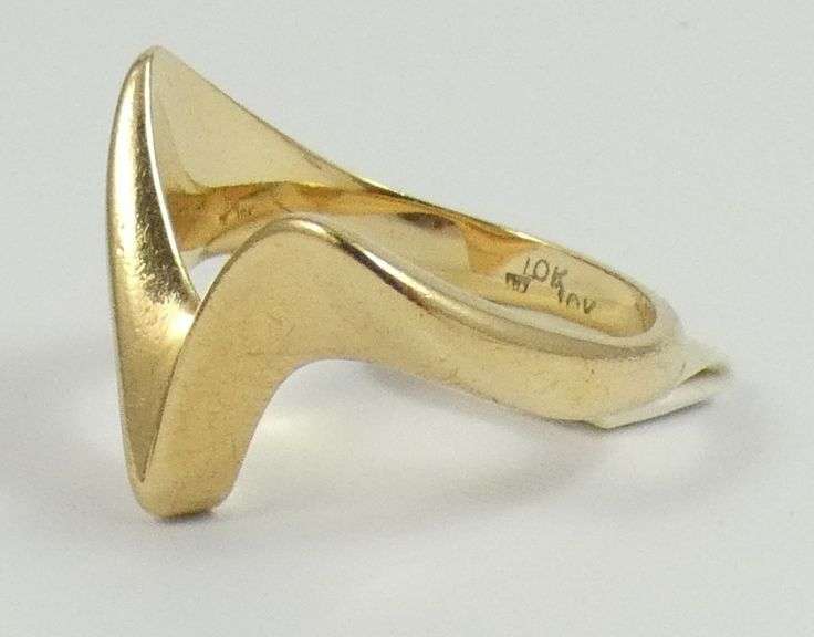 GOLD RING