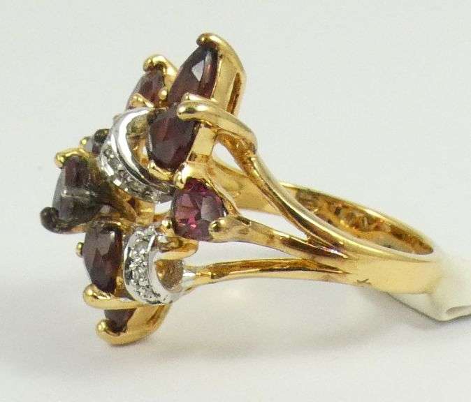 VINTAGE GARNET RING