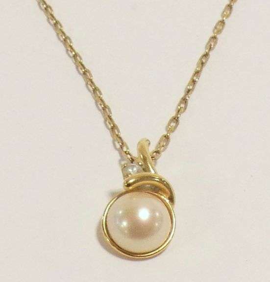 STERLING NECKLACE WITH PEARL PENDANT