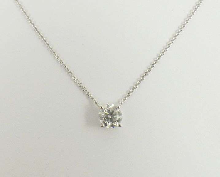 DIAMOND PENDANT NECKLACE