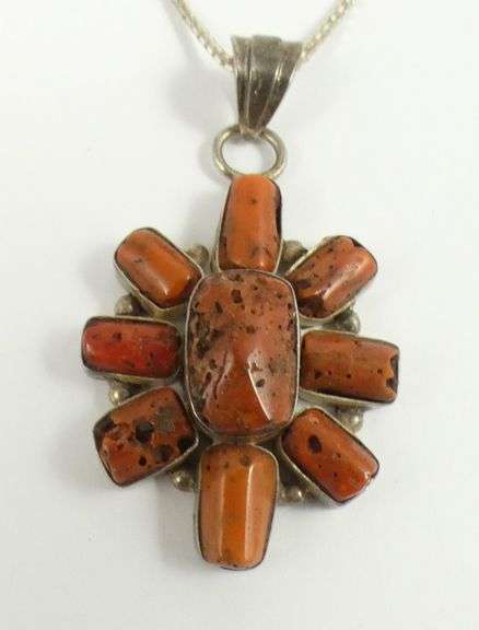 CORAL PENDANT ON CHAIN