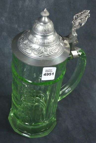 RARE URANIUM GLASS STEIN