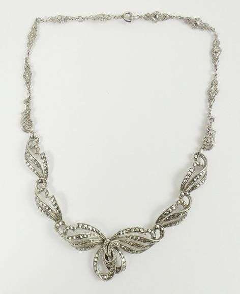ANTIQUE/VINTAGE NECKLACE