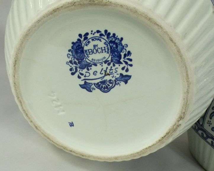 PAIR DELFTS JARDINIERES