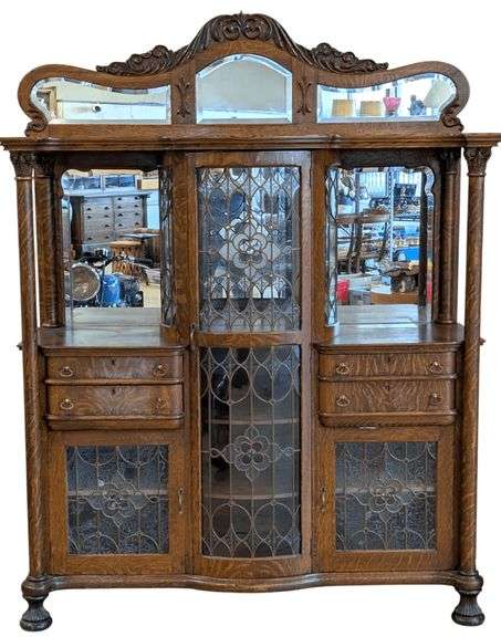 FINE FURNISHINGS FROM THE ESTATE OF ROBERT CARTER