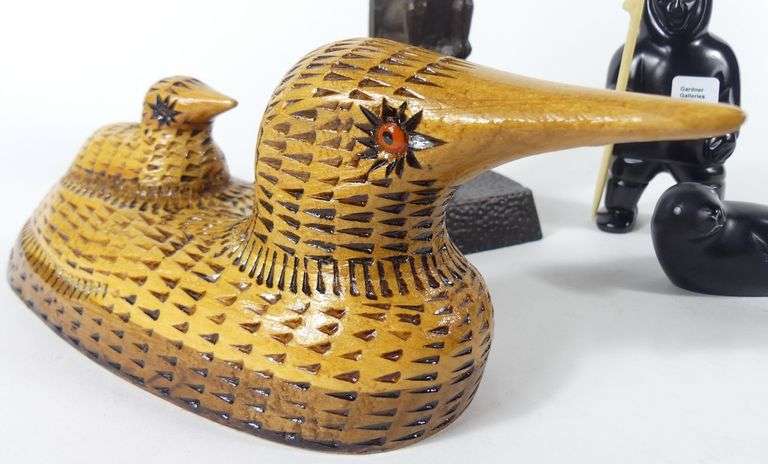 INDIGENOUS STYLE FIGURES & WOOD CARVING