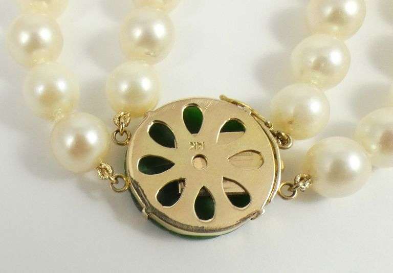 IMPORTANT PEARL, JADE & GOLD BRACELET