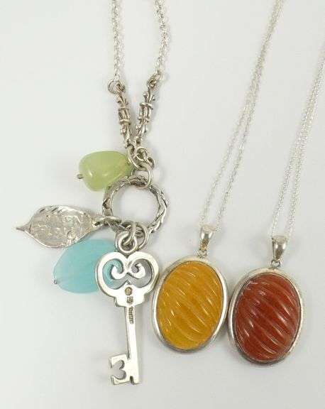 3 PENDANT NECKLACES