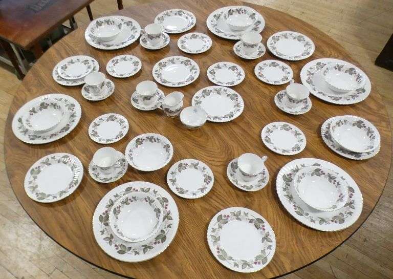 PARAGON DINNER SERVICE