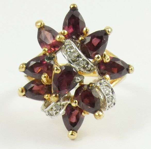 VINTAGE GARNET RING