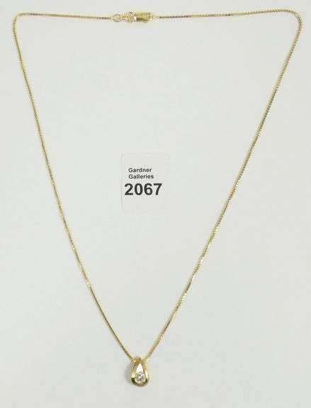 DIAMOND PENDANT ON CHAIN