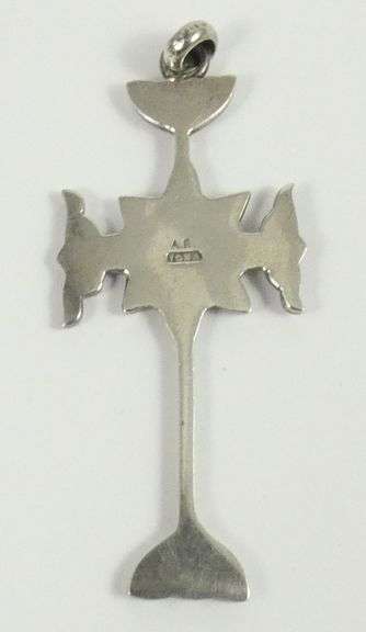 SCOTTISH CELTIC CROSS PENDANT