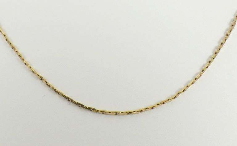 GOLD CHAIN & PENDANT