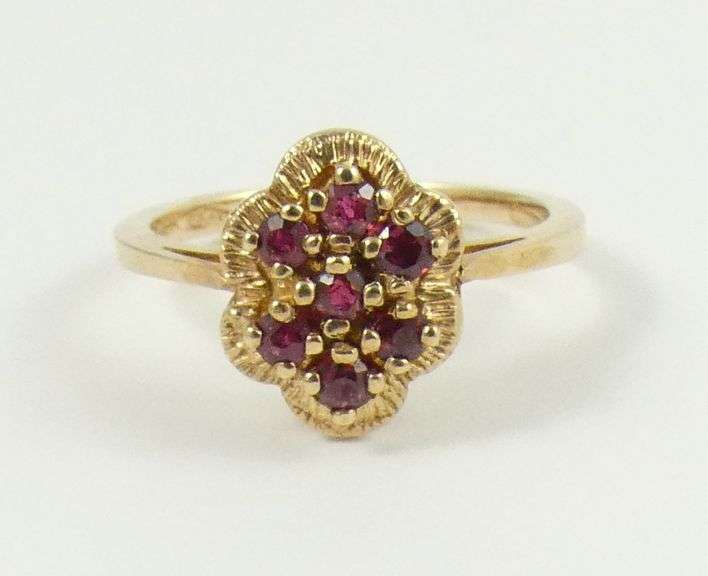 LADIES' GOLD RING