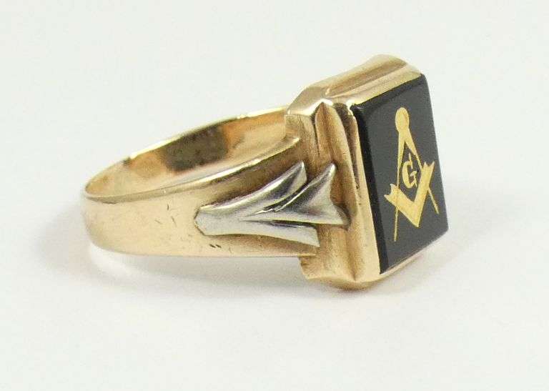 GOLD MASONIC RING