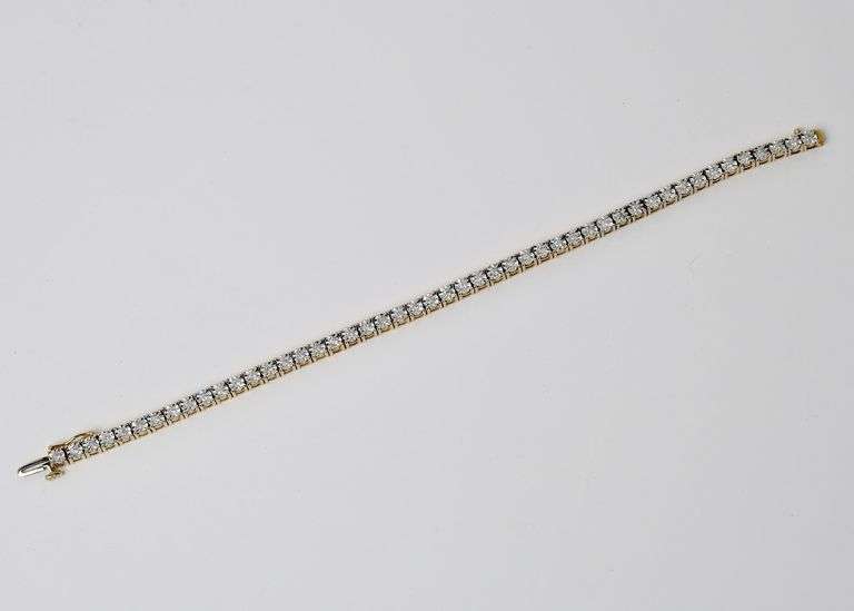DIAMOND TENNIS BRACELET
