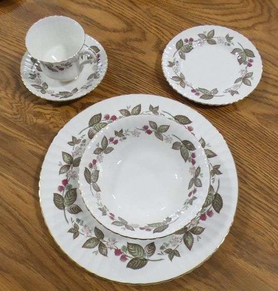 PARAGON DINNER SERVICE
