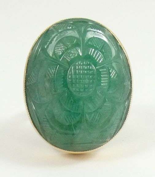 ONE-OF-A-KIND EMERALD RING