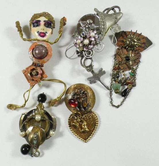 5 ONE-OF-A-KIND BROOCHES